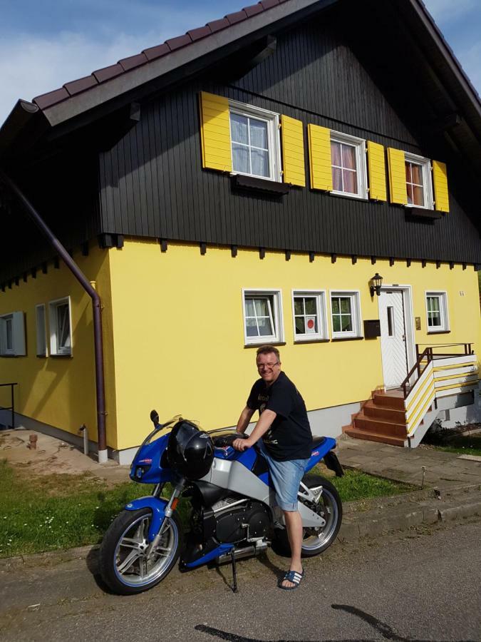 Ferienwohnung Am Siegelbaechle Mit E-Bikes Vermietung Гутах-им-Брайсгау Экстерьер фото